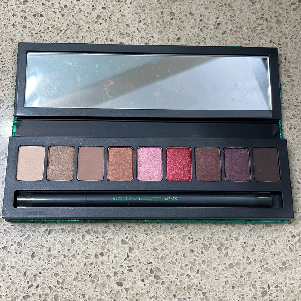 MAC eyeshadow pallet. Brand new in box.